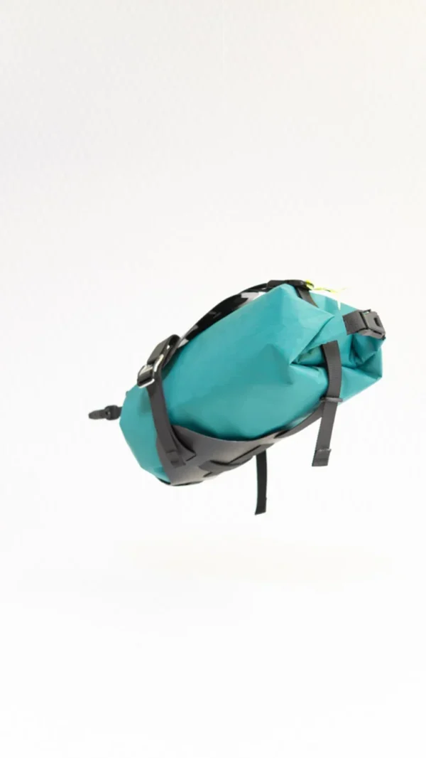 SADDLE HARNESS + DRY BAG COLOR CADMIUM GREEN